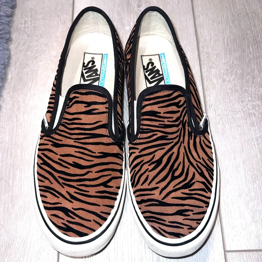 Vans ComfyCush Slip-On SF Tiger Stripe Animal Print Sneakers Size 9.5W / 8M